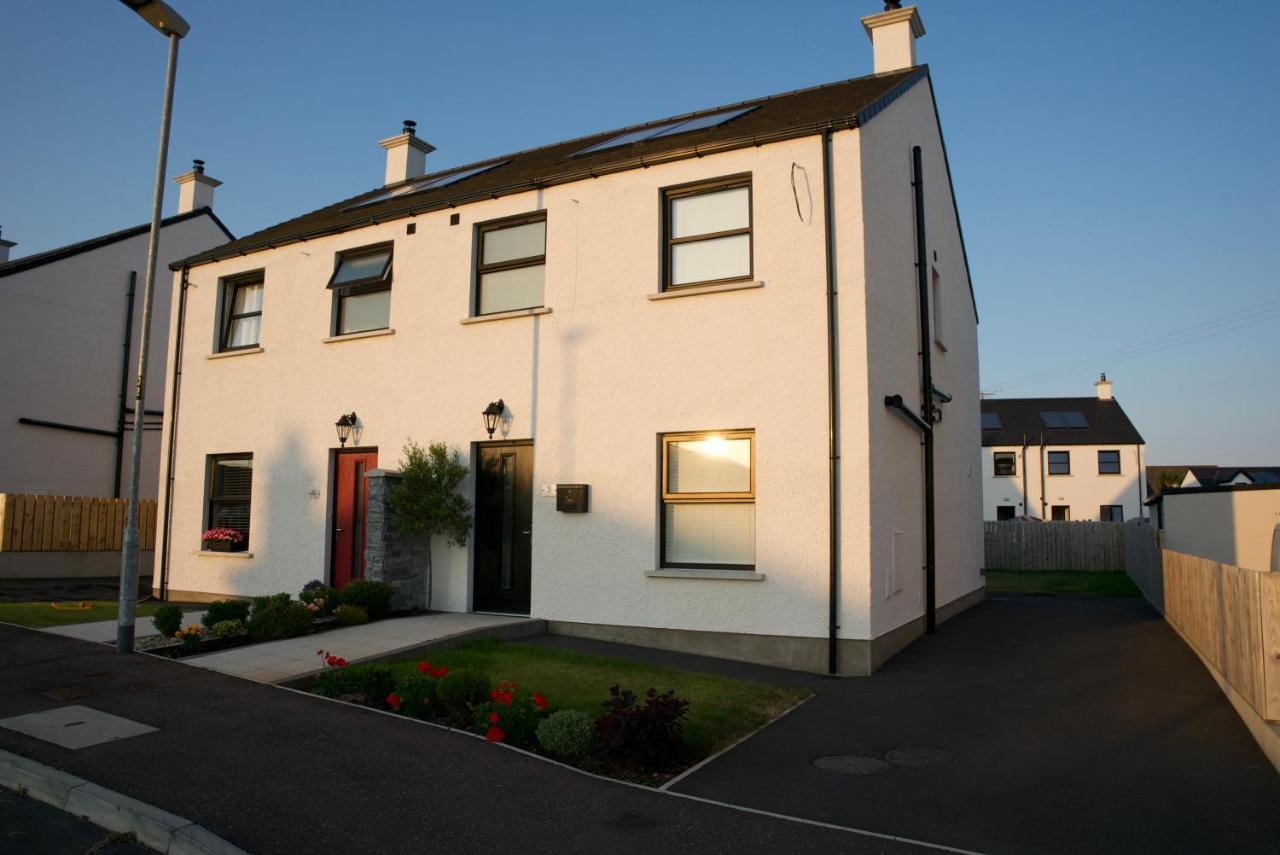 Modern 3 Bedroom Coastal Home Newry Buitenkant foto