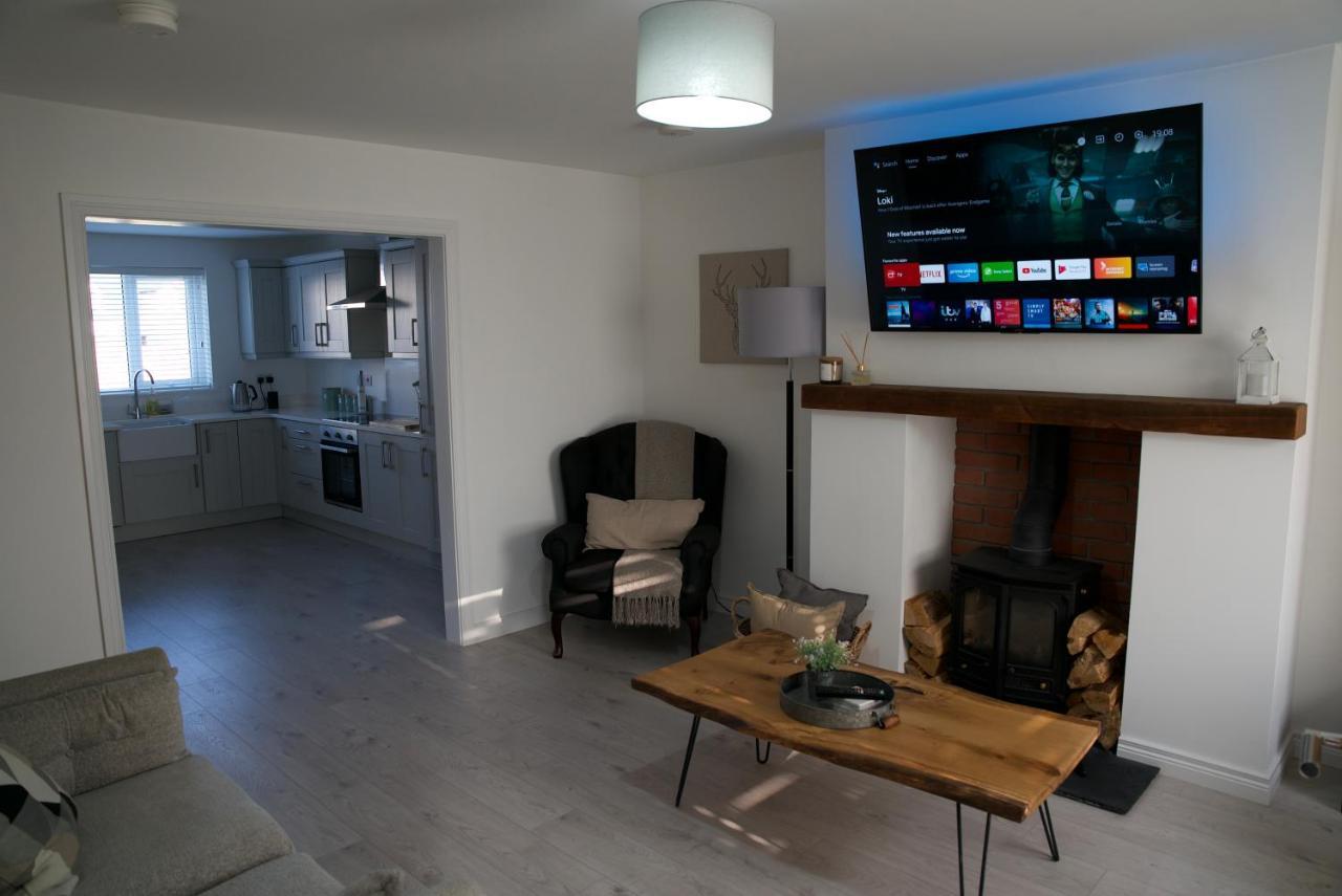 Modern 3 Bedroom Coastal Home Newry Buitenkant foto